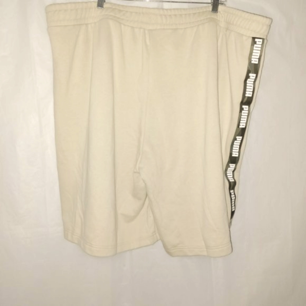 PUMA  MEN'S PLUS SIZE  CAMO PRINT SHORTS - Picture 3 of 7